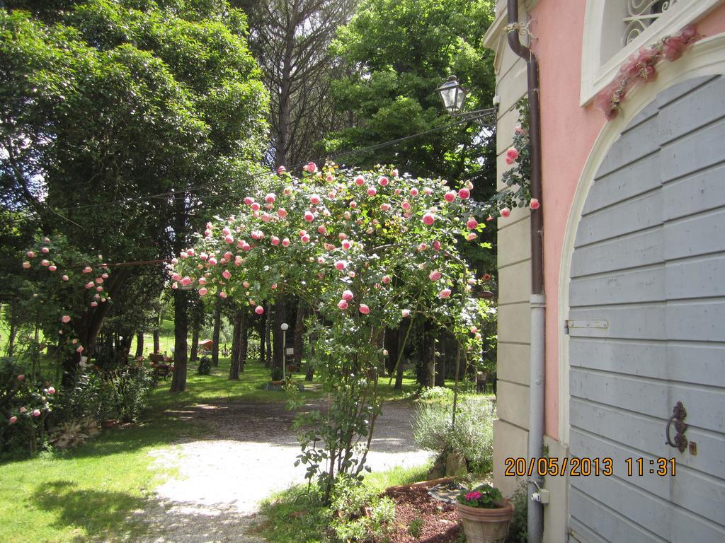 Villa Arianna B&B Lari Exterior foto